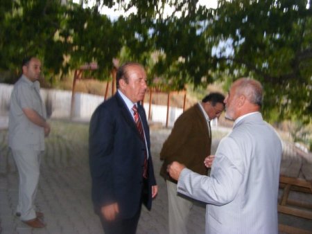 Vali Oğuz, Tarihi Caminin Süslemelerine Hayran Kaldı