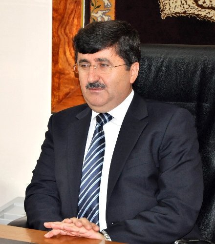 Vali Öz: Emniyet teşkilatımızın büyük oranı üniversite mezunu