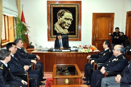Vali Öz: Emniyet teşkilatımızın büyük oranı üniversite mezunu