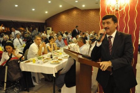 Vali Öz: Şehit Yakınlarına Ve Gazilere İftar Verdi