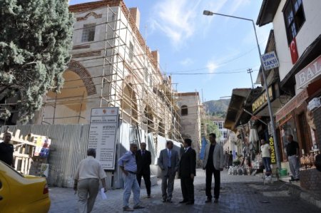 Vali Öz: Taşhan’ı ticari hayata kazandıracağız