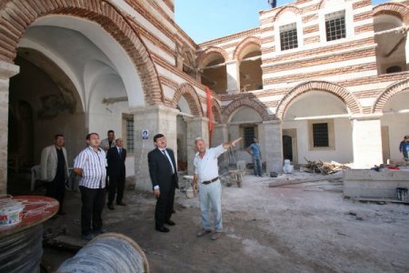 Vali Öz: Taşhan’ı ticari hayata kazandıracağız