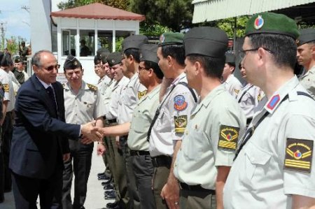 Vali Özçimen, Burdur'da Şehirde Veda Turlarına Başladı