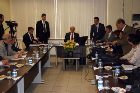 Vali Özçimen, Burdur'un 2009 Başarılarını Anlattı