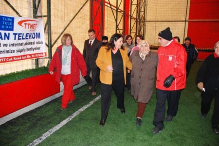 Vali Özçimen, Yaşlılarla Yürüyüş Yaptı