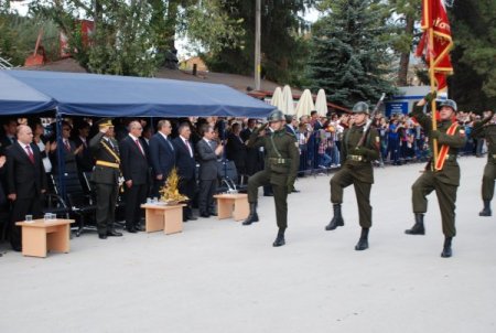 Vali Özçimen: Türk milleti cumhuriyetin bütün değerlerine sımsıkı sarılmıştır