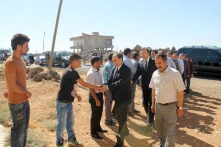 Vali Özkan İdil'in bazı köylerini ziyaret etti