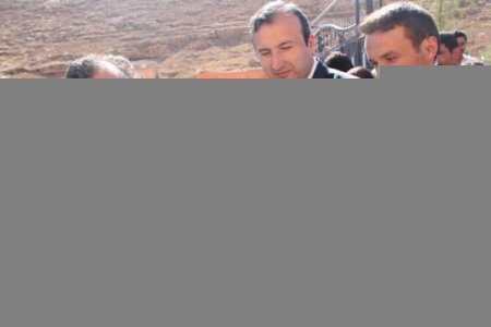 Vali Özkan İdil'in bazı köylerini ziyaret etti