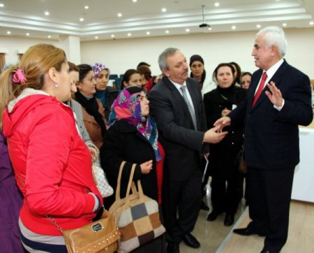 Vali Şahin: Dileyen İşçiler Efit'te Çalışmaya Devam Edebilir