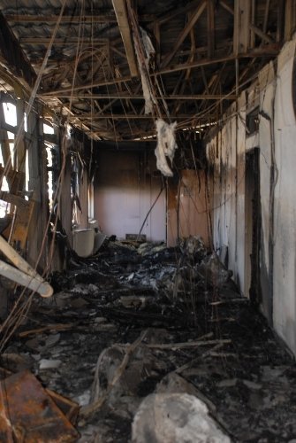 Vali Şahin: Yanan okulda eğitimin aksamaması için ne gerekiyorsa yapılacak