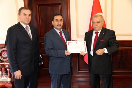 Vali Şentürk’e Başarı Belgesi