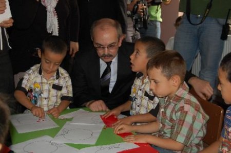 Vali Tanılır Velileri Uyardı: Eti Senin Kemiği Benim Anlayışı Çocuklarımızı Yetiştiremeyiz