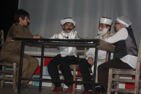 Vali Taşkesen: Çanakkale'yi yeni nesle anlatıp ülke sevdasını diri tutmalıyız