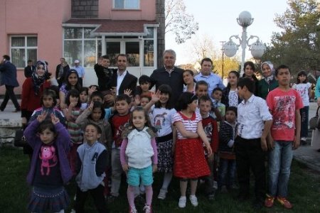 Vali Tekinarslan, Sevgi Evleri’ndeki çocukları konağında ağırladı