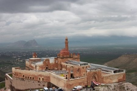 Vali Tekinarslan: Ağrı’nın gelişmesi için 3T formülü üzerinde çalışıyoruz