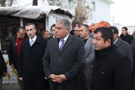 Vali Tekinarslan: Kar yağınca bu ülkede hayat durmuyor