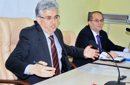 Vali Tepe: Sarıkamış'ta 20 bin kişi yürüdü