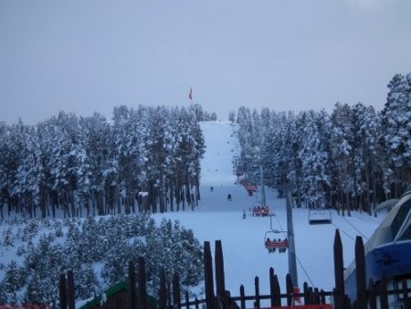 Vali Tepe: Sarıkamış’ta kayak pistlerinden birini ışıklandırmak istiyoruz