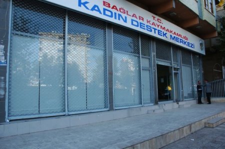 Vali Toprak: Okulu bırakıp olaylarda yer alan öğretmenler tespit edildi