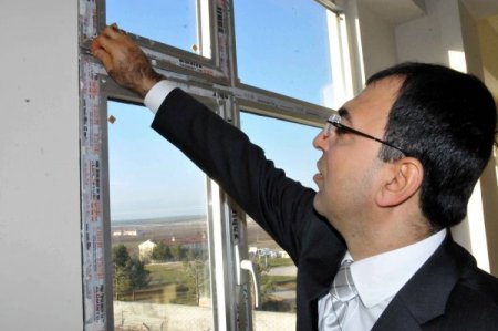 Vali Toprak: Yıl sonuna kadar 162 derslik yapılacak