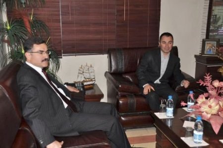 Vali Turhan Batman Belediyesi'ni Ziyaret Etti