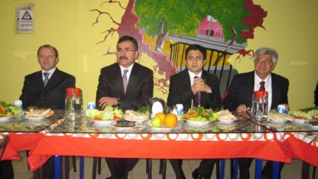 Vali Turhan: Birlik Beraberliğin En Büyük İlacı Eğitimdir