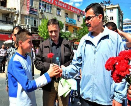 Vali Turhan Bisiklet Şenliğine Katıldı