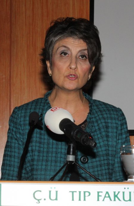 Vali Vekili Gençer: Sağlıkta yapılan yatırımları görmezlikten gelemeyiz