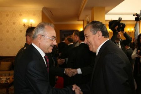 Vali Vekili Selman Yenigün: Kurban Bayramlarında Sosyal Yardımlaşma Zirveye Ulaşıyor