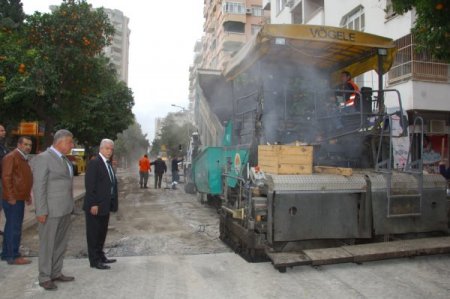 Vali Yolu asfaltlanıyor