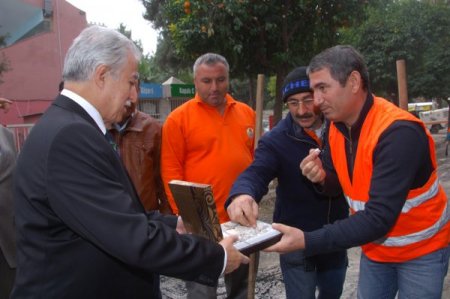 Vali Yolu asfaltlanıyor