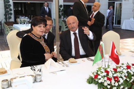 Vali Yüksel, Türkmenistan Meclis Başkanı Nurberdiyeva’yı ağırladı