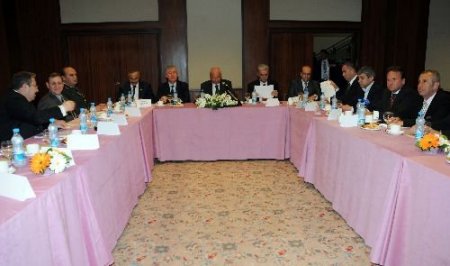 Vali Yüksel: 2010 Zorlu Bir Turizm Yılı Olacak