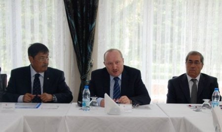 Vali'den kaymakamlara: Vatandaşın ayağına gidin, öğrencileri ziyaret edin