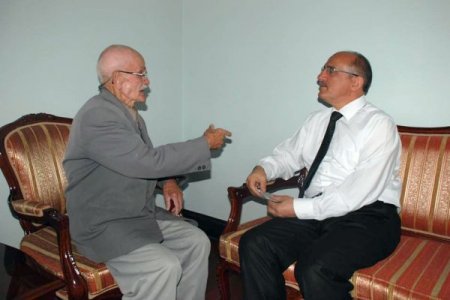 Valilik binasını beğendi, valiyi ziyaret etti