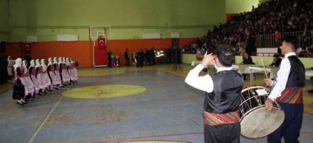 Valilik Kupası Halk Oyunları Yarışması Yapıldı