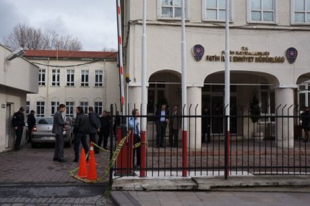 Valilikten yardım alamayınca havaya ateş açtı