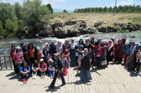 Van Çocuk Evleri'ndeki çocuklar, şenlikle gönüllerince eğlendi