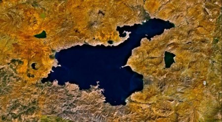 Van Gölü, geçmişteki ihtişamını arıyor