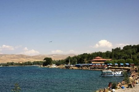 Van Gölü Sahilleri Kamusal İşgal Altında