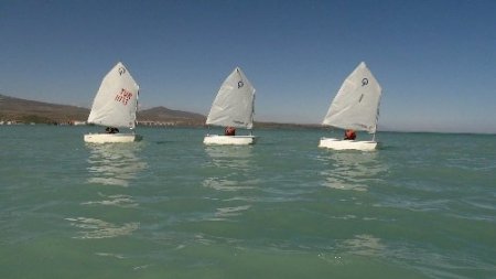 Van Gölü'nde yelken sporu antrenmanları başladı