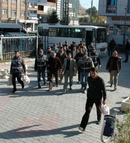 Van Polisinden İnsan Kaçakçılığı Şebekesine Büyük Darbe