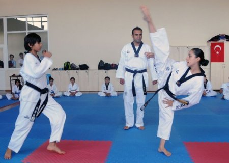 Van yeni Nur Tatar'lar yetiştirmek için kolları sıvadı