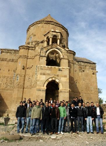Van'a Diğer İllerden Gelen Öğretmen Ve Öğrenciler 'tarihe Yolculuk' Yaptı
