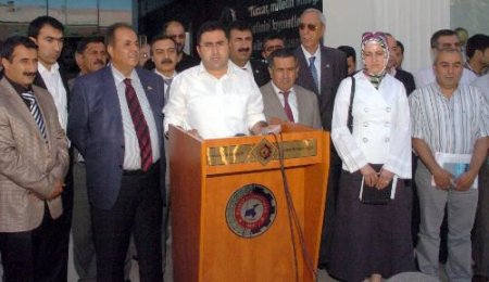 Van'da 120 Stk'dan Ortak Çağrı: Silahlar Sussun