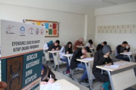 Van'da 24 bin kişi Peygamber Efendimiz'in (sas) hayatından sınava girdi
