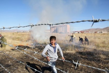 Van'da açlık grevi eylemcilerine destek gösterisi yapıldı