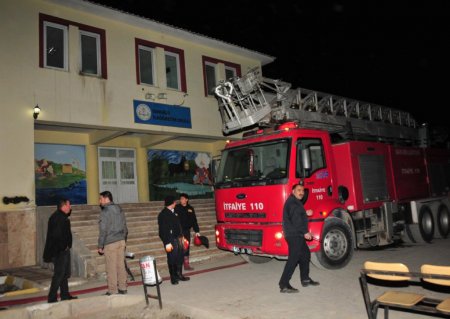 Van'da aynı okulu ikinci defa yaktılar
