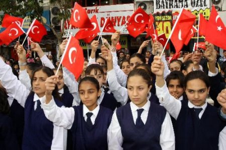 Van'da Cumhuriyet Bayramı Coşkusu