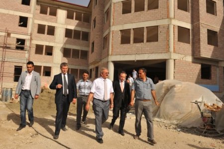 Van'da Hayırseverlerin Desteğiyle Okul İnşaatları Yükseliyor